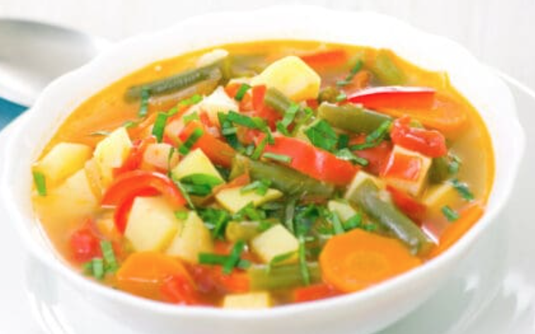 Sopa de verduras con tofu